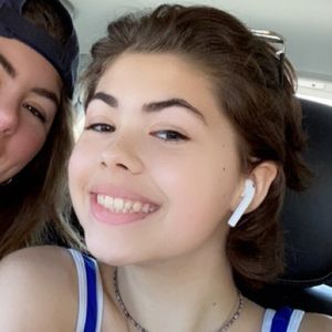 Meet your Posher, Ava